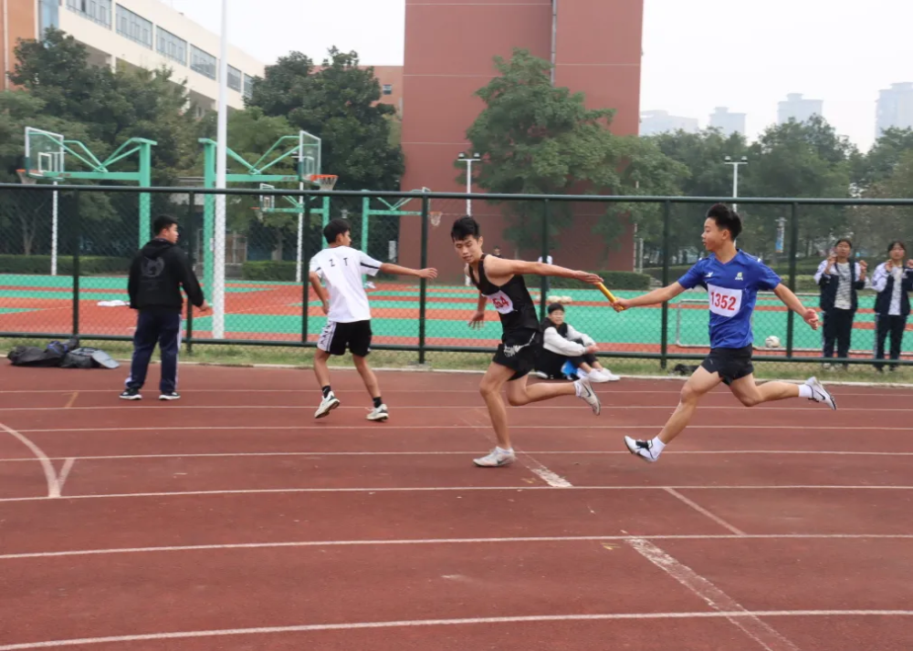 海宁市职业高级中学第三十四届田径运动会圆满闭幕