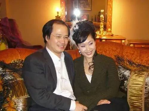 于文华和朱之文传绯闻生下女儿却离婚,被入狱的尹相杰伤透心