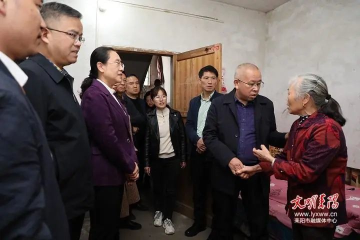 祝贺耒阳学生贺嘉俊在全国特奥会勇夺金牌尹立鑫看望其家属