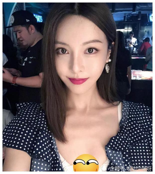 李云迪出事,他的女徒弟备受关注,靠师父出名,凭身材走红
