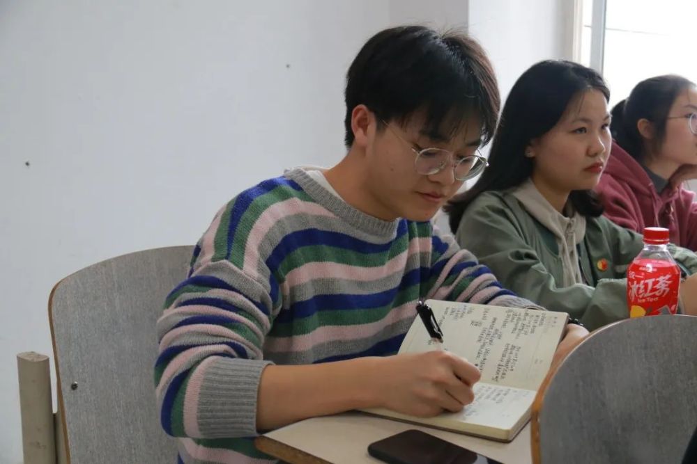 人文学院学习冯中成同志先进事迹_腾讯新闻