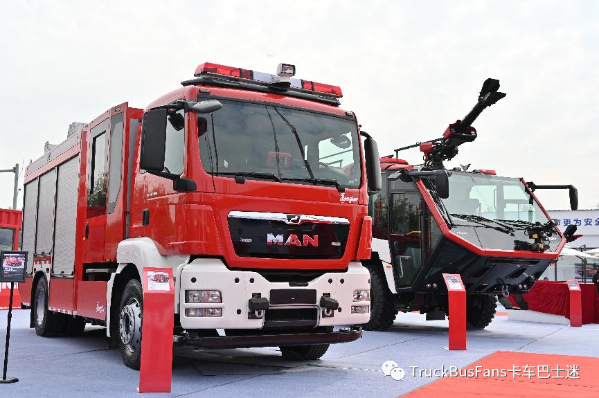 770马力斯堪尼亚v8titan4x4底盘全网最详细的齐格勒z4机场快调消防车