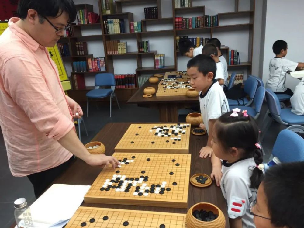 【雷雯教师专访】6岁学棋8岁夺冠,与世界冠军同窗。名校研讨生结业…插图