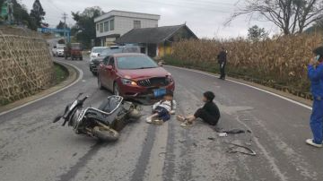 10月22日,毕节市赫章县公安局交通警察大队民警处理了一起