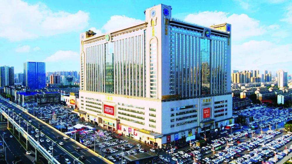 其中万家丽国际mall主楼建筑面积42