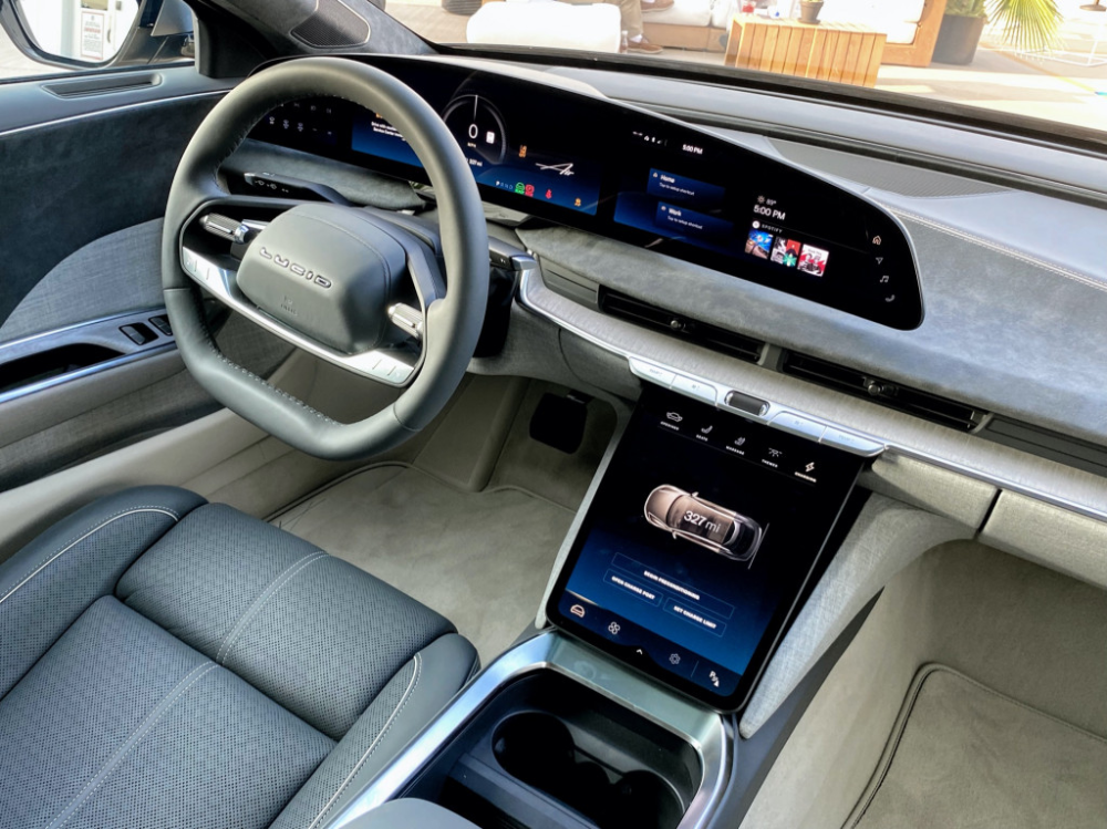 外媒首测lucid air:领导电动车新未来?| 要闻精译
