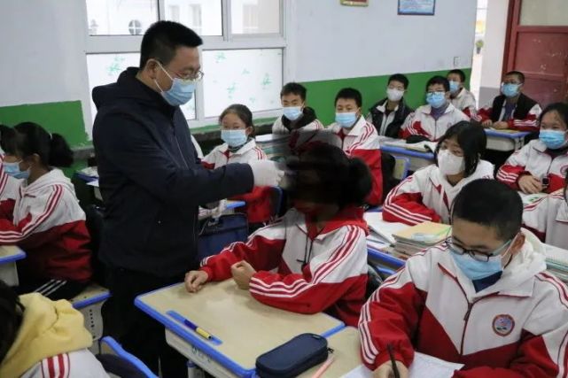 水洛中学开展疫情防控应急处置演练