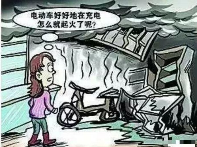 揪心!海南一电动车商铺起火,现场火光冲天,爆炸声连连