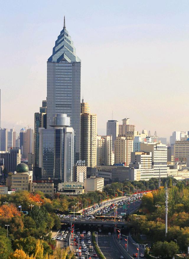 国家中心城市之争哈尔滨昆明乌鲁木齐有望天上掉馅饼