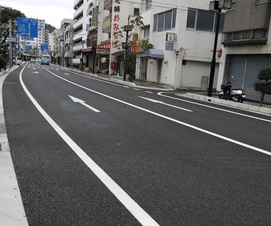 都是沥青铺路为啥我国的马路年年补日本的马路却每年都是新的