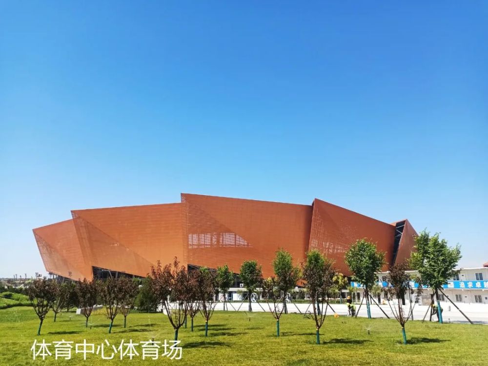 建成开放陕北民歌博物馆,余子俊纪念馆,榆林大剧院等特色文化场馆