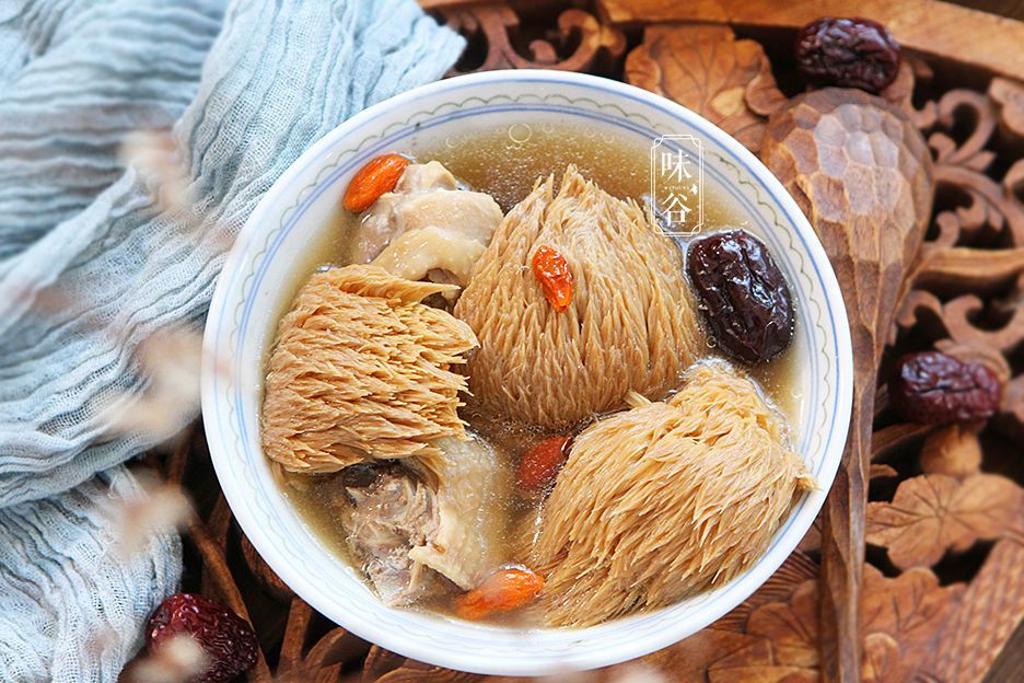 秋冬养胃,要多喝这道猴头菇汤,鲜味十足有营养,全家都
