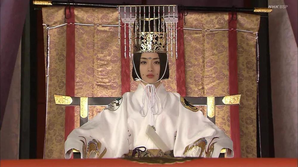 公元764年,淳仁天皇被废,孝谦天皇再度即位,改称为称德天皇.
