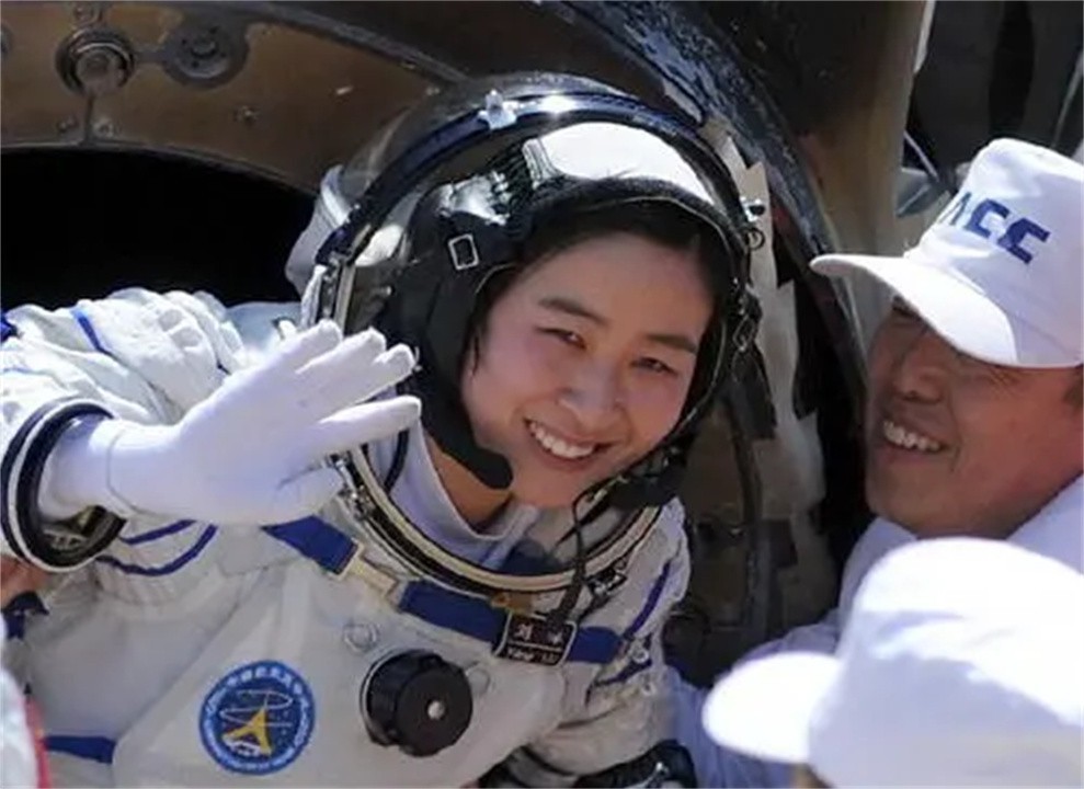 中国第一位女航天员刘洋,返回地球后为何销声匿迹,不再上太空?