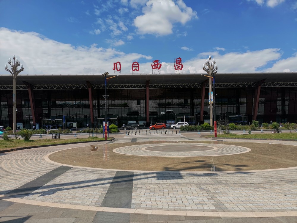 今年1-9月,西昌青山机场旅客吞吐量达到120.21万人次,同比增长101.8%.