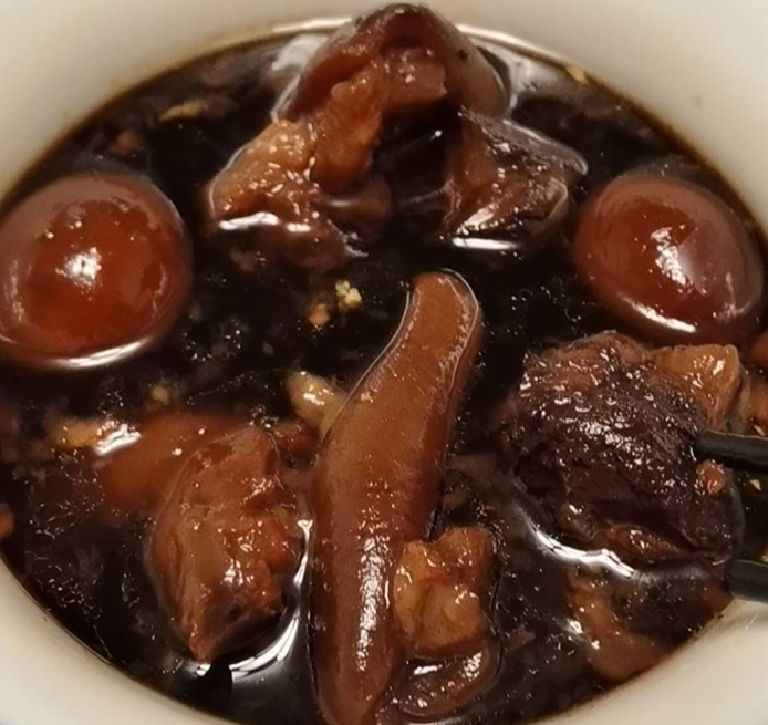广东人为什么爱吃猪脚姜看这砂锅煲90分钟的过程就知道啦