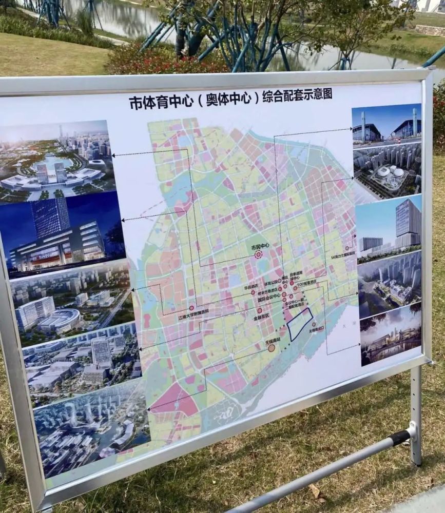 贡湖湿地公园北侧,尚贤道东侧,南湖大道西侧;奥体中心占地80公顷,其中