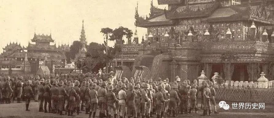 19世纪,随着英国人从印度继续东进,缅甸末代明敦王朝土崩瓦解,沦为