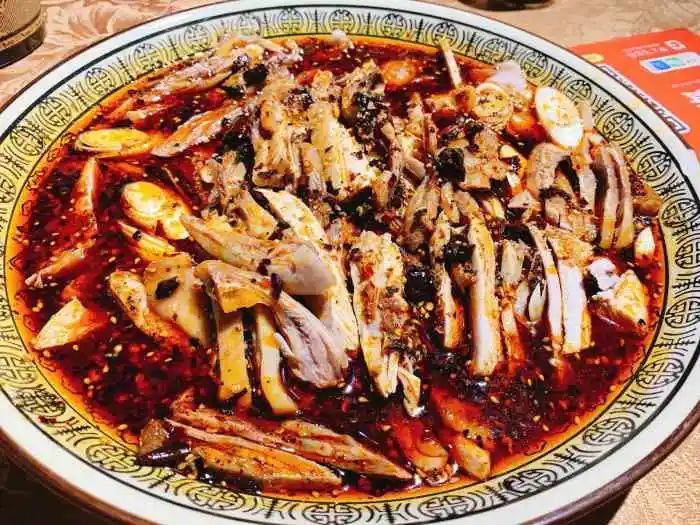 吃了这么多年,终于搞清楚钵钵鸡跟棒棒鸡有什么不一样了