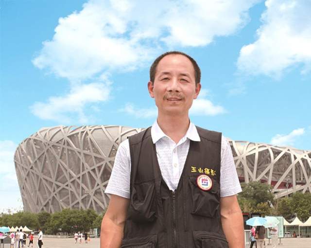 全国百位优秀艺术家巡展童晓明