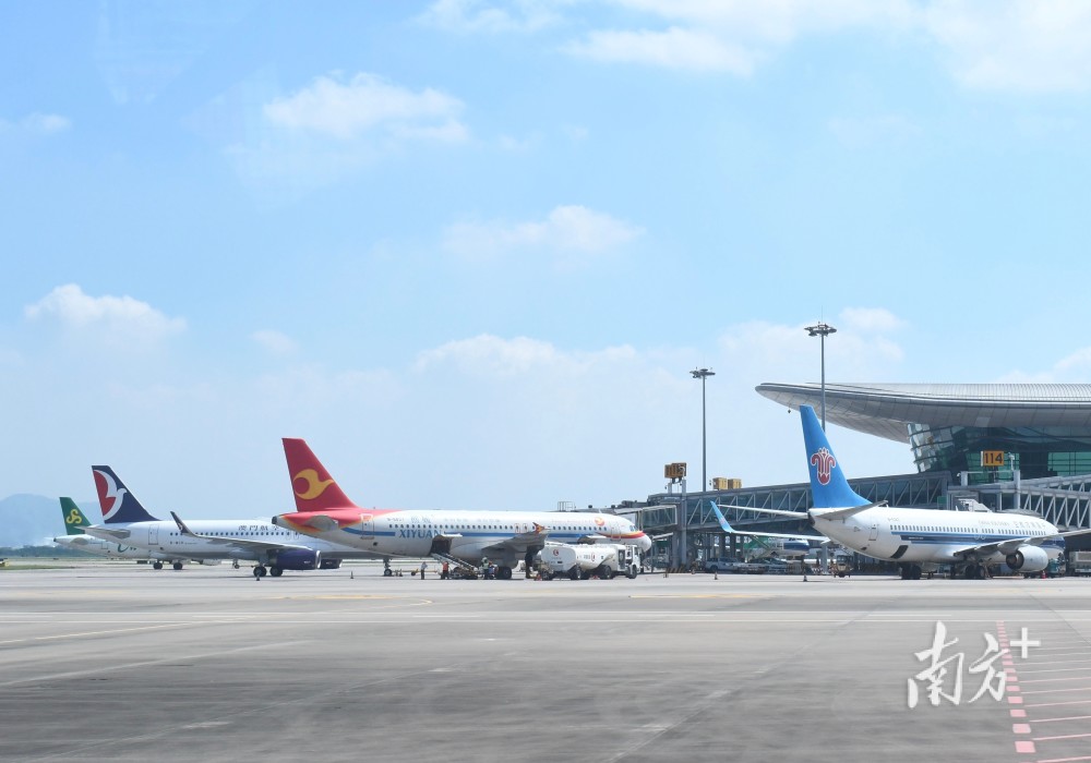 记者还了解到,目前已开通潮汕机场前往汕头,揭阳,潮州,梅州,兴宁
