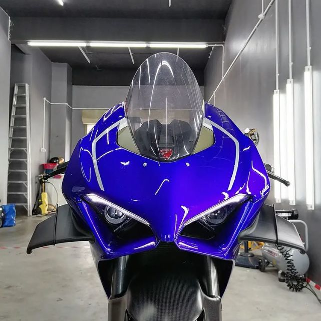 杜卡迪panigale v4超跑