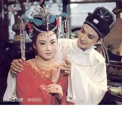 这些热播影视剧里的老戏骨都曾是古装美男