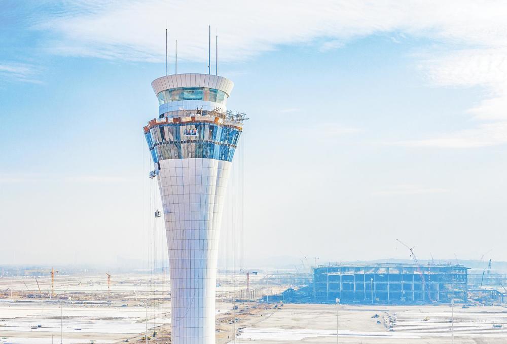 鄂州花湖机场空管塔台工程收尾