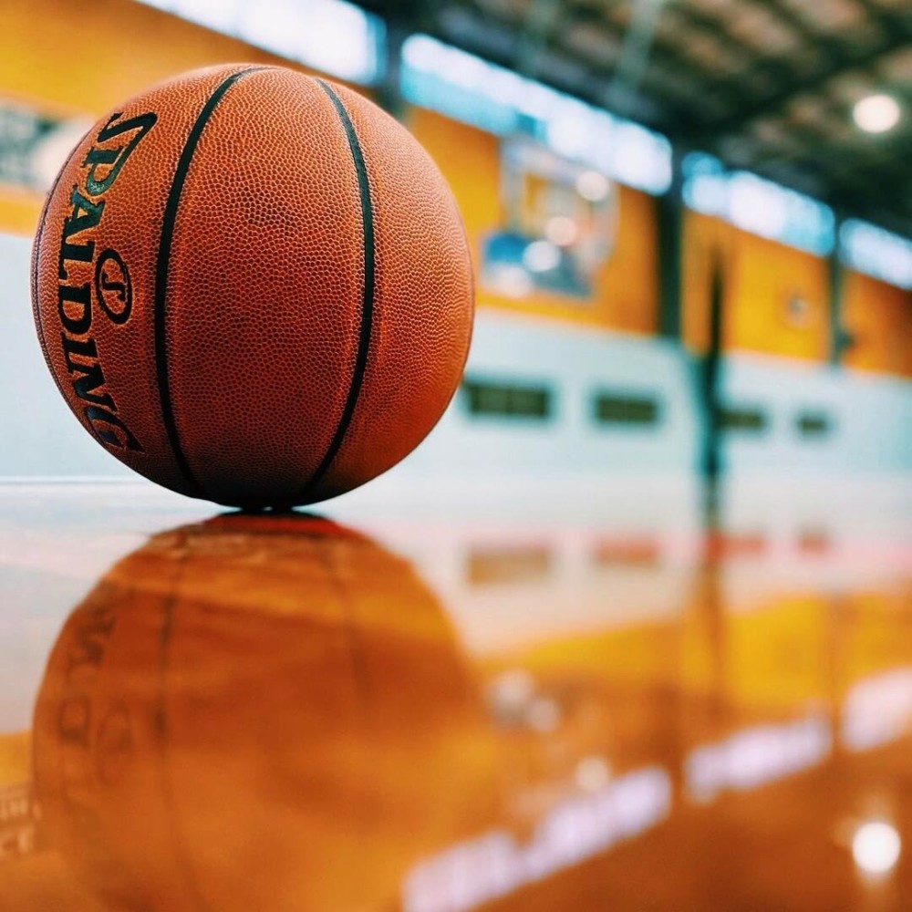 热爱篮球最美篮球场丨唯美篮球场头像背景图