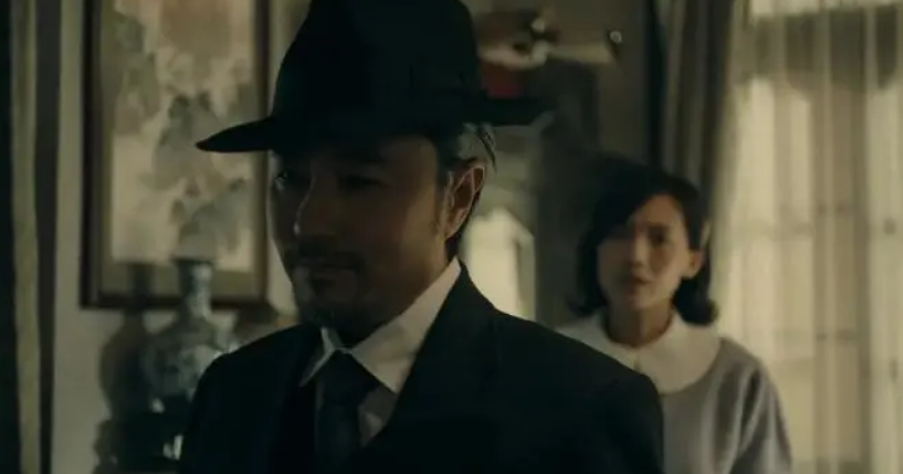 声色什么厉成语_不动声色的图片(4)