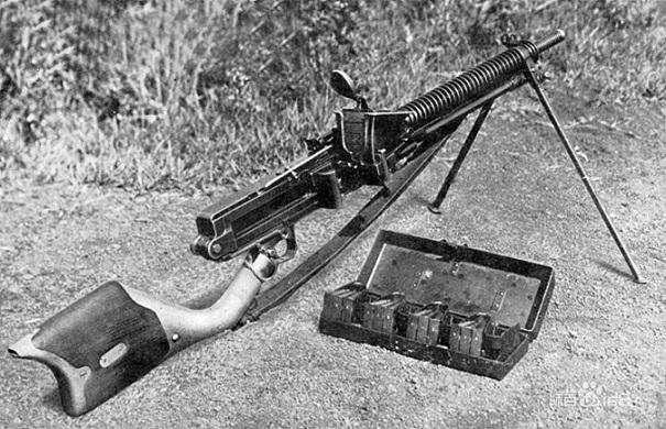 此前,中国军队手中的轻机枪一向型号繁杂,诸如丹麦麦德森,瑞士启拉利