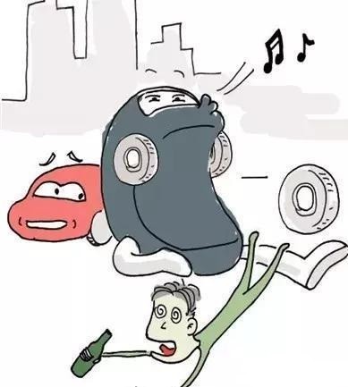 警察抓小偷市民伸脚把小偷绊倒小偷恰好摔死市民应担责吗