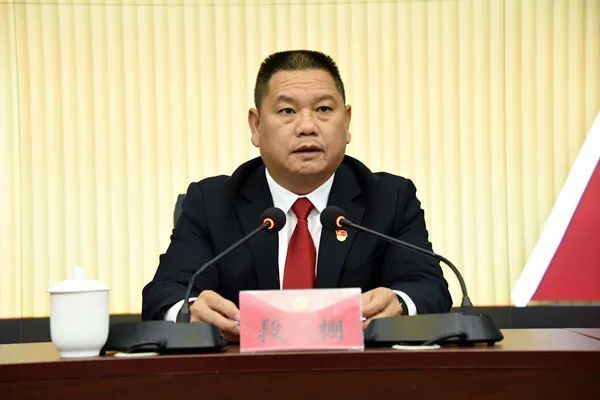 晴隆县选举产生了新一届县委常委书记副书记