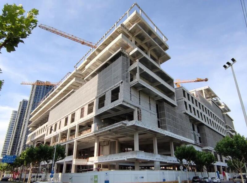 上海纽约大学前滩新校区的建设进程正在加速.