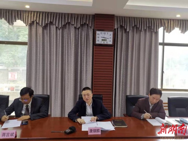 端记者 李治 张福芳"企业家日"前夕访谈长沙市工商联康镇麟主席