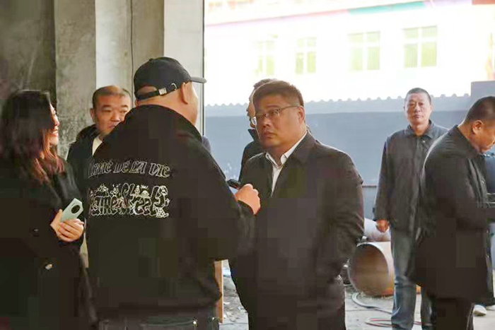县委书记罗奎亮调研我县今冬供暖准备情况