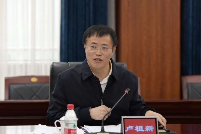 市五中法院院长卢祖新调研江津法院