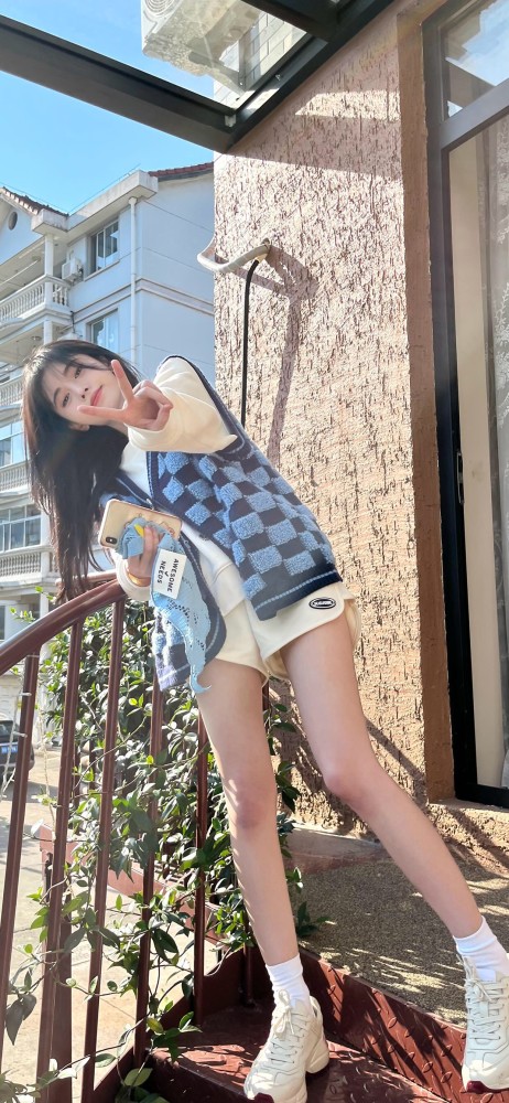 鞠婧祎校园风写真又甜又美网友直呼太爱了