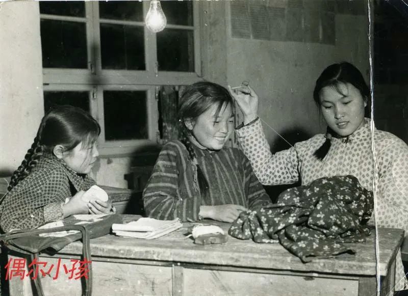 老照片70年代的中国农村