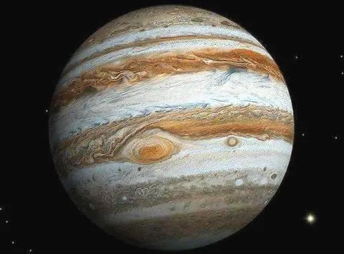 木星是太阳系中最大的行星,与它相比,太阳系中其他的行星显得很不起眼