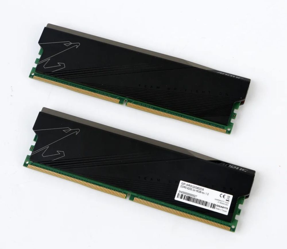 首批ddr5内存赏析