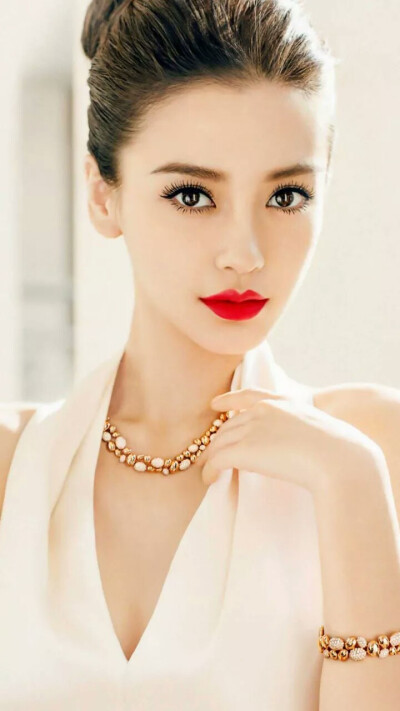 日本网友评选十大最美中国女星迪丽热巴第六杨幂进前二