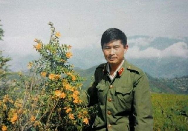 侦察兵董玉香越战冲锋打头阵1988年授衔成为最年轻少校