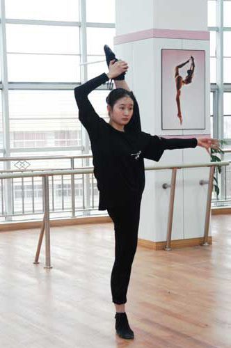 村花王小蒙王亚彬因舞蹈放弃乡村爱情37岁婚姻成谜