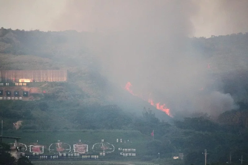 大什么烧山成语_成语故事简笔画(3)