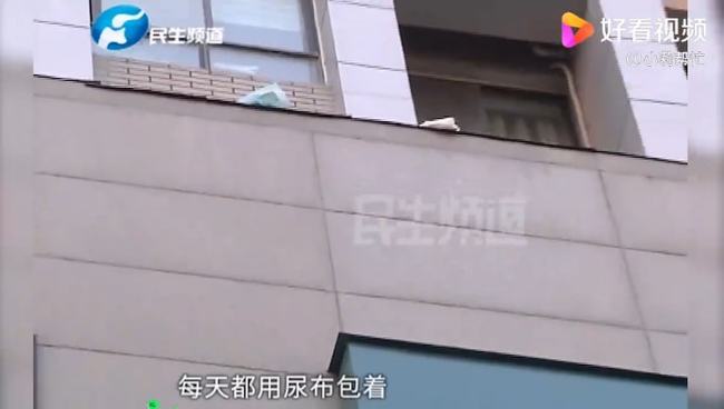 郑州一小区住户多次高空抛狗粪便楼下商户并不想走这样的狗屎运