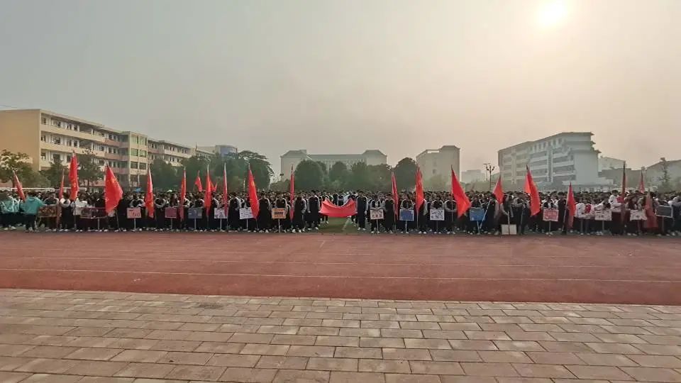 随县二中成功举办第40届运动会