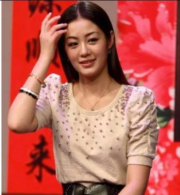 26岁嫁富商,3年生2胎,老公被判14年,"王小蒙"毕畅如今怎样?