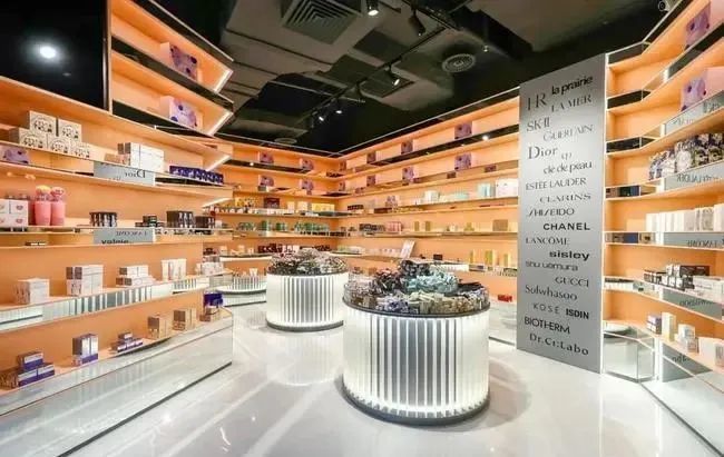 20时代美妆集合店的矛与盾