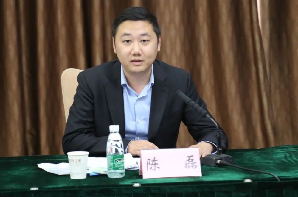 潜江市政府党组成员,副市长陈磊出席会议并致辞